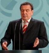 Schröder kündigt Neuwahlen an